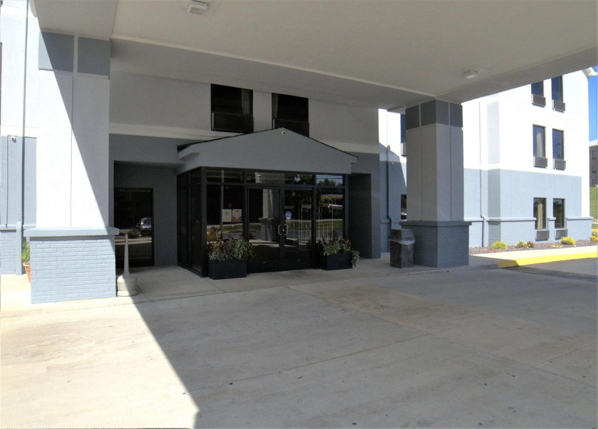 Super 8 By Wyndham Crossville Tn Экстерьер фото